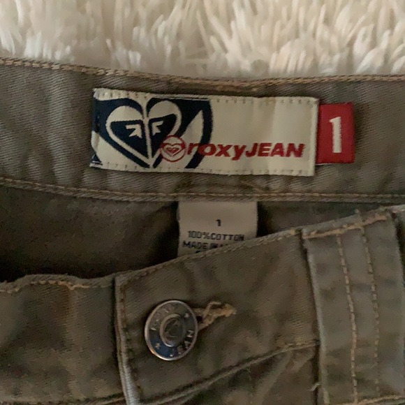 Roxy Khaki wide leg with slit on side pants - Picture 4 of 8